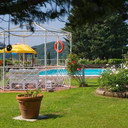 Romantic With Terrace And Shared Pool