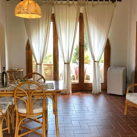 Romantic With Terrace And Shared Pool مونتايون